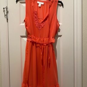 NWOT- Maternity Tie Waist Dress